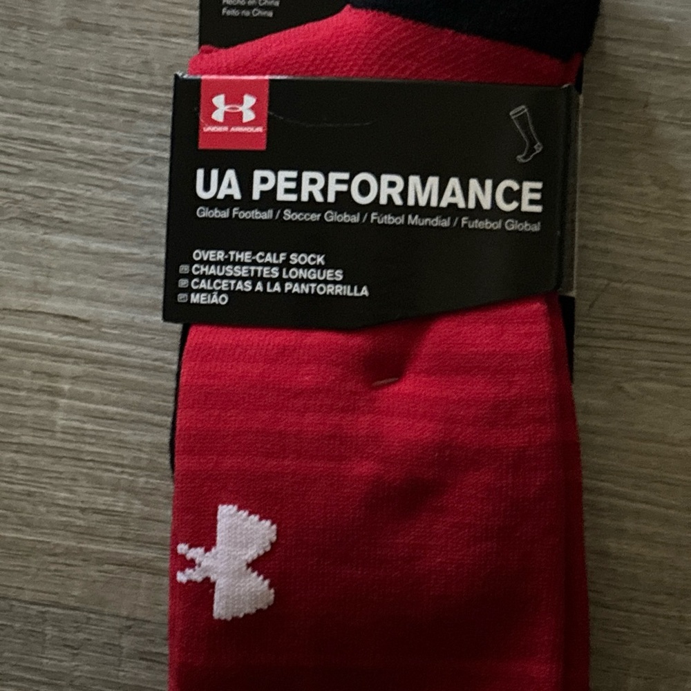Under armour performance sock(yth large 1-4)